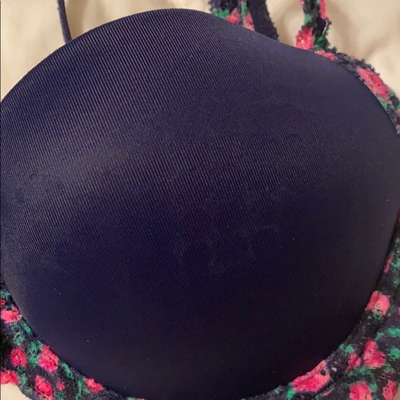 Victoria’s Secret Bra - Picture 4 of 4